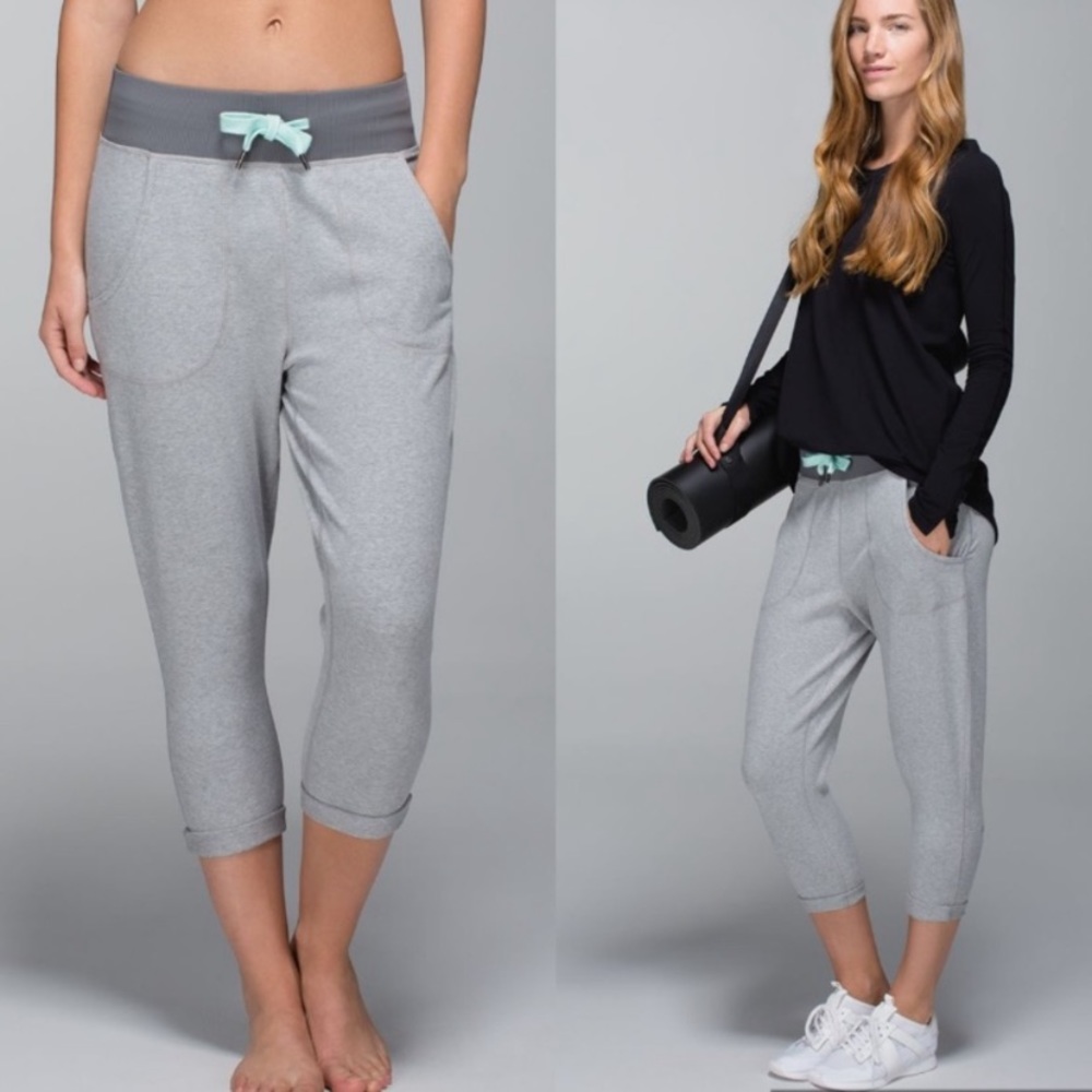 Lululemon Free Fall cropped sweat pants